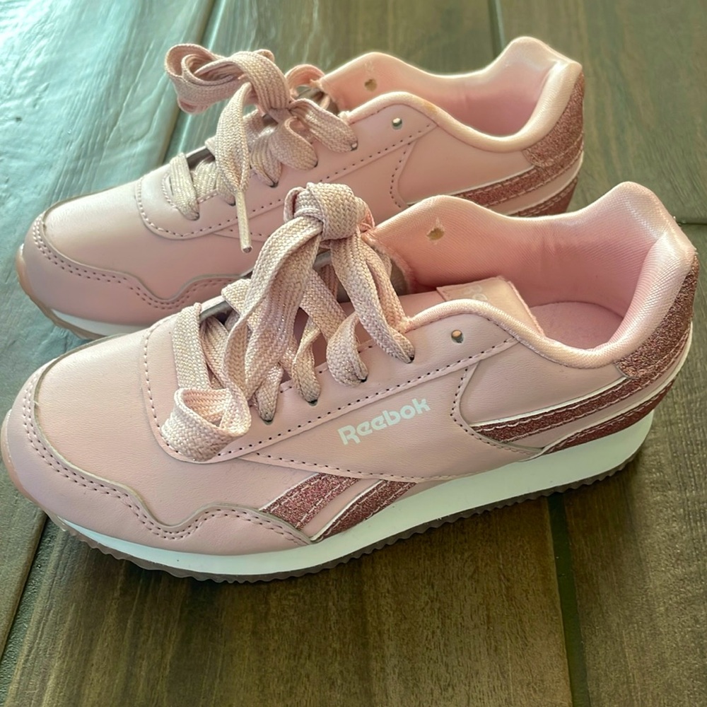 Little Girls Reebok NWT - pink sparkles size 12